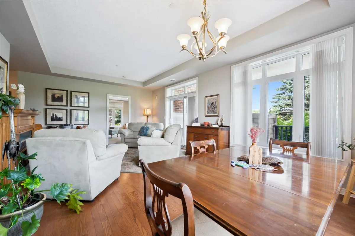 71 Bayberry DR #112, Guelph, ON N1G 5K9