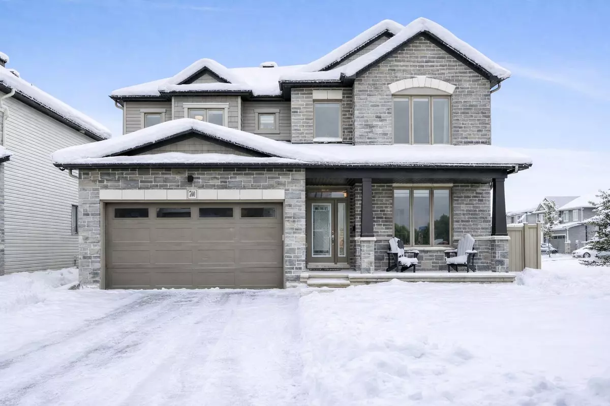 Russell, ON K0A 1W0,700 Namur ST