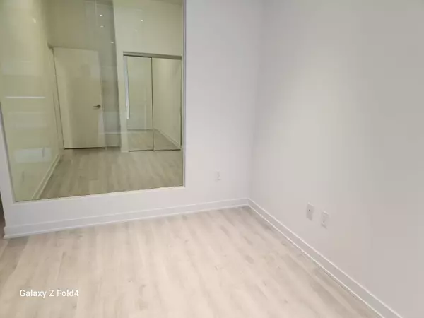 15 Richardson ST #213, Toronto, ON M5A 0Y5