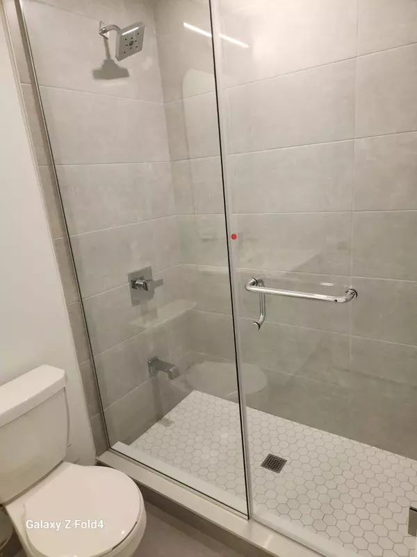 Toronto, ON M5A 0Y5,15 Richardson ST #213