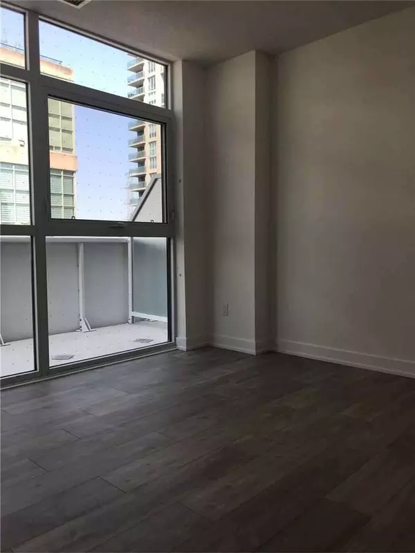 Toronto W06, ON M8Y 0C7,251 Manitoba ST #908