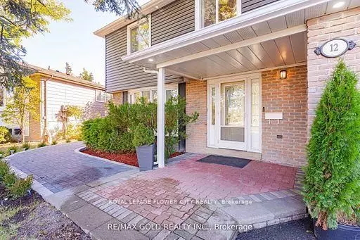 Brampton, ON L6S 1W6,12 Gondola CRES #Main floor