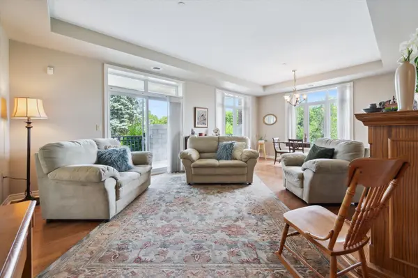 71 Bayberry DR #112, Guelph, ON N1G 5K9