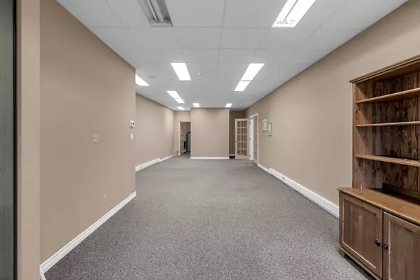 Cornwall, ON K6H 1B2,113-115 Montreal RD