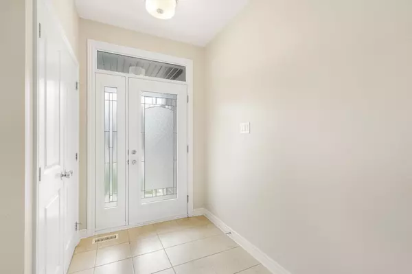 Russell, ON K0A 1W0,700 Namur ST