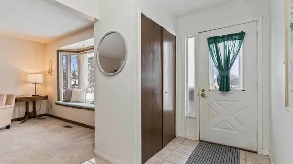 535 GRAND VIEW AVE, London South, ON N6K 3E8