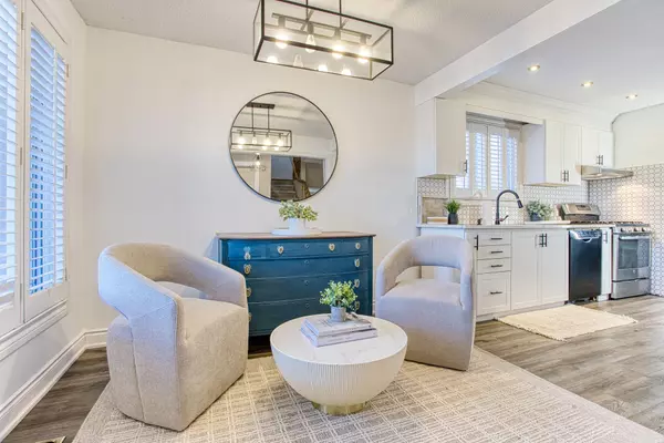 Hamilton, ON L8E 4M8,39 Regis CT