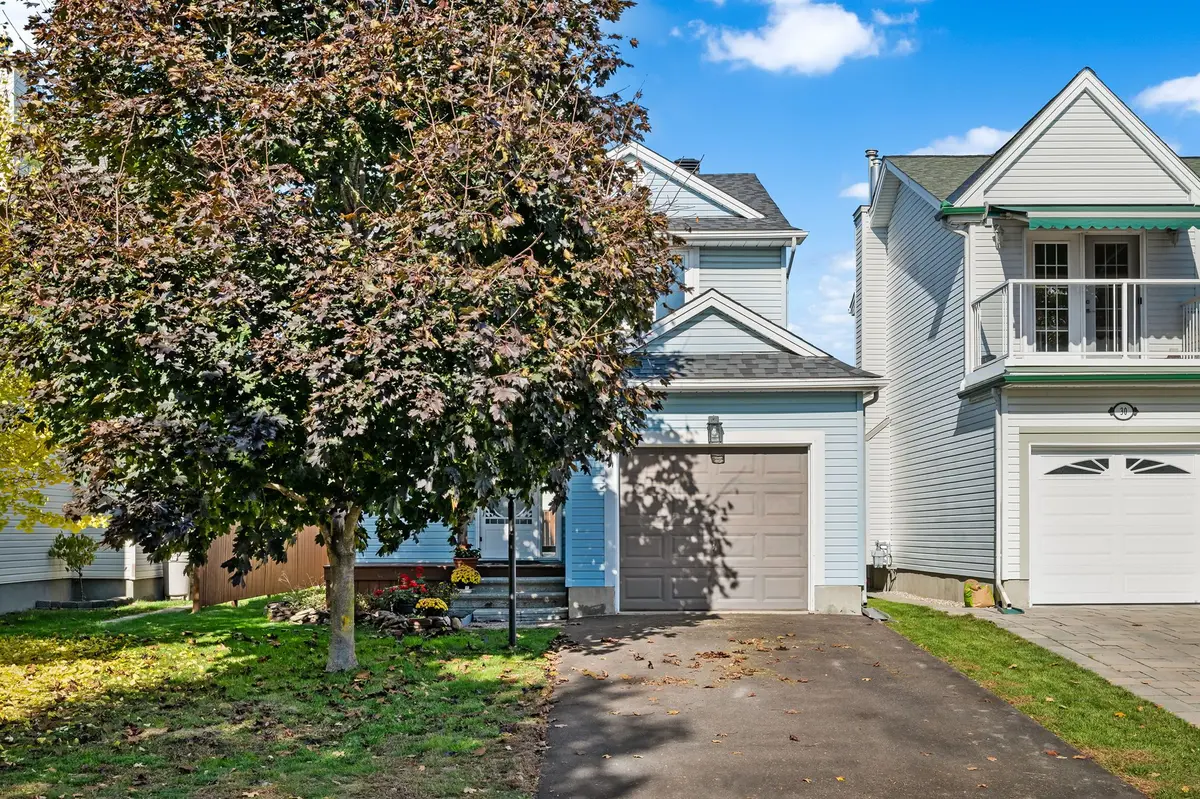 32 Peacock CRES, Barrhaven, ON K2J 3P6