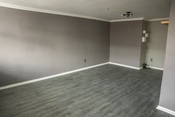 Toronto E04, ON M1K 2N3,2245 Eglinton Avenue East AVE #605