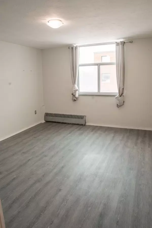 Toronto E04, ON M1K 2N3,2245 Eglinton Avenue East AVE #605