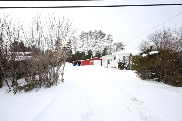 North Glengarry, ON K0C 1A0,3030 County Road 34 RD