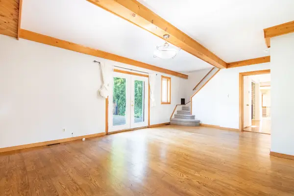 Erin, ON N0B 1T0,25 Dundas ST W