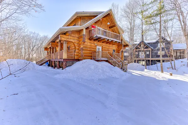 Greater Madawaska, ON K0J 1H0,42 Crestview DR