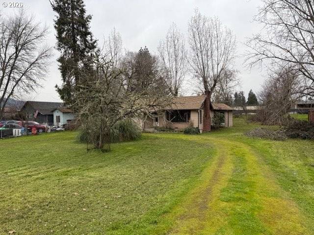 381 SE GREGORY DR, Winston, OR 97496