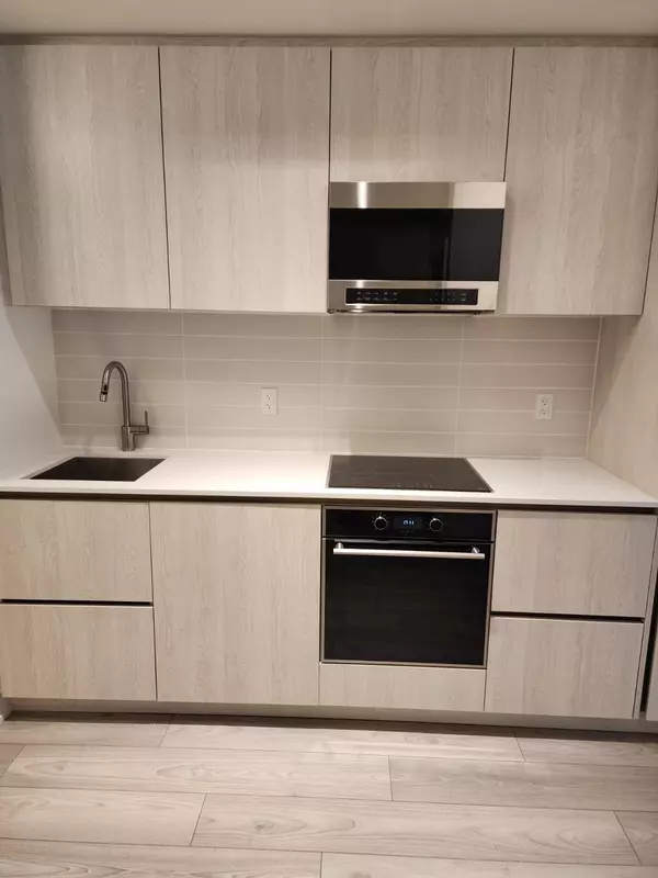 110 Broadway AVE #2506, Toronto, ON M4P 1V7