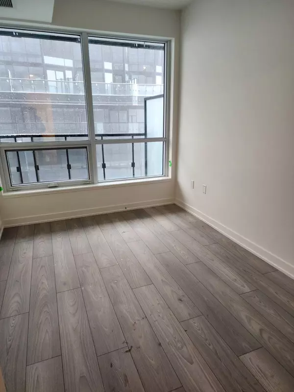 Toronto, ON M4P 1V7,110 Broadway AVE #2506