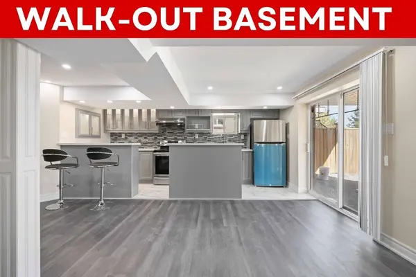 7 Mosely CRES, Ajax, ON L1Z 0M9