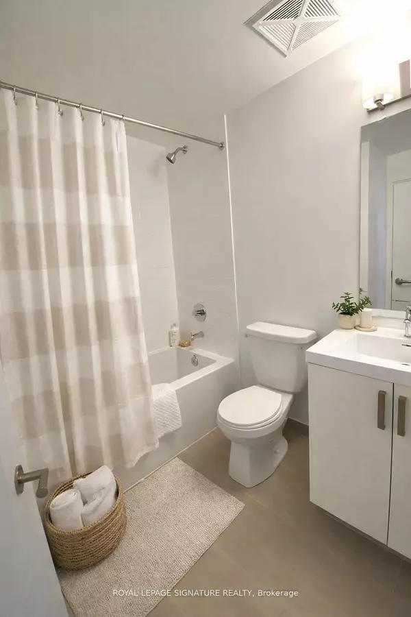 Toronto C03, ON M6E 0A1,1603 Eglinton AVE W #413