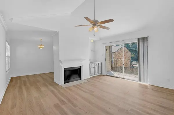 5300 Keller Springs Road #2062, Dallas, TX 75248