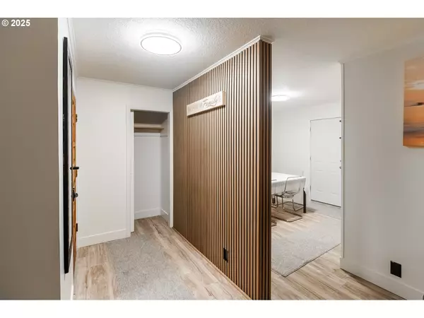 Seaside, OR 97138,815 N KING ST