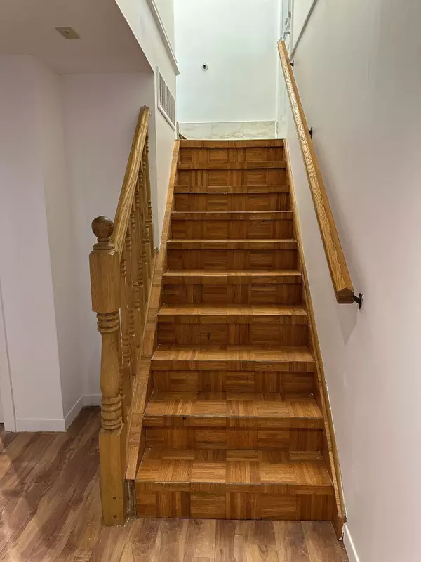 Brant, ON N3S 7B6,16 Rowanwood AVE