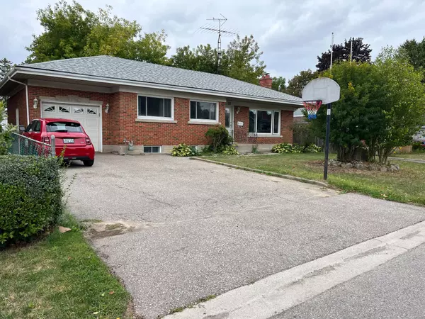 16 Rowanwood AVE, Brant, ON N3S 7B6