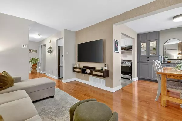 Barrhaven, ON K2J 4C6,55 Woodpark WAY