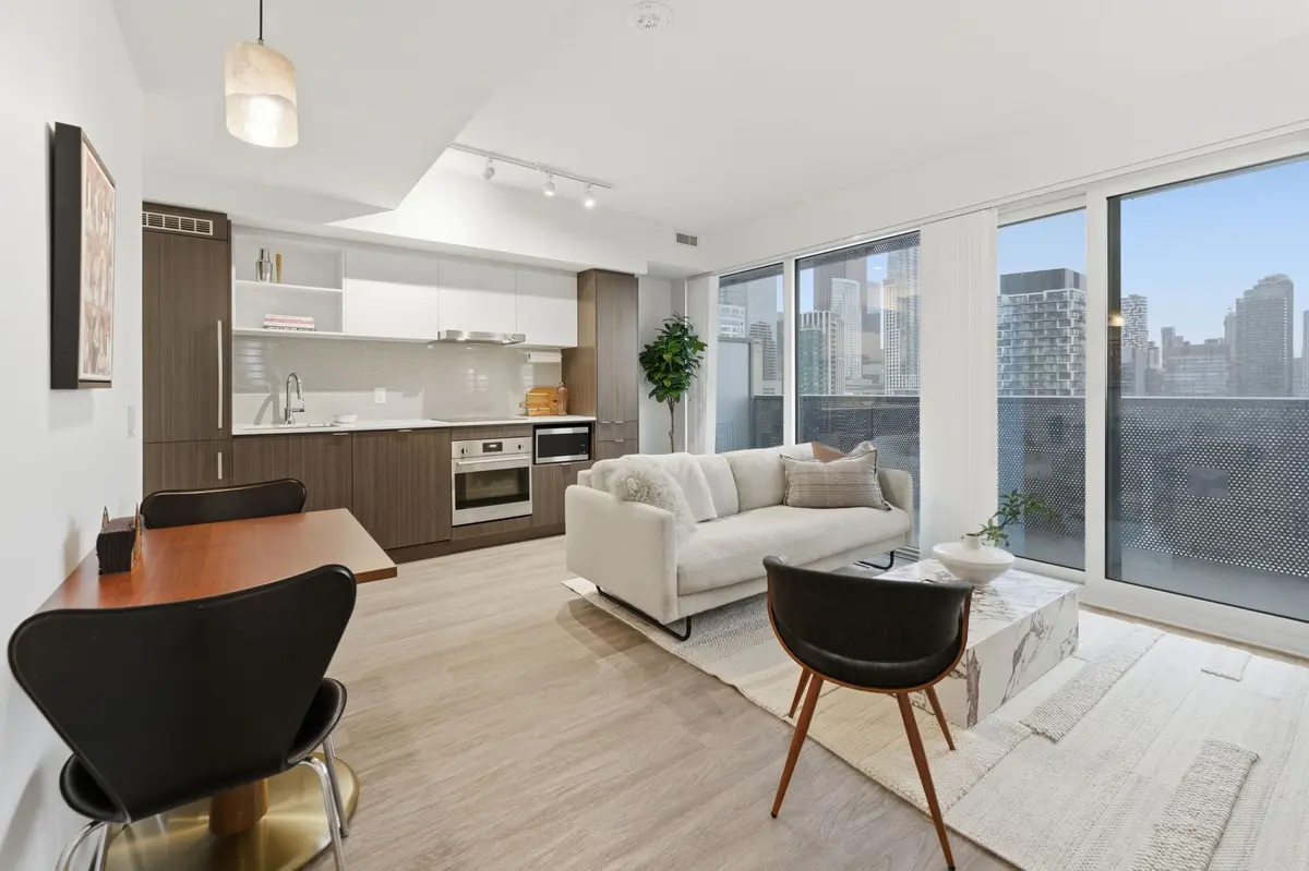 55 Cooper ST #2005, Toronto C08, ON M5E 0G1