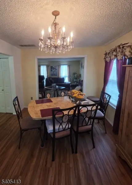 67 Deer Run Dr S, Barnegat Twp., NJ 08005