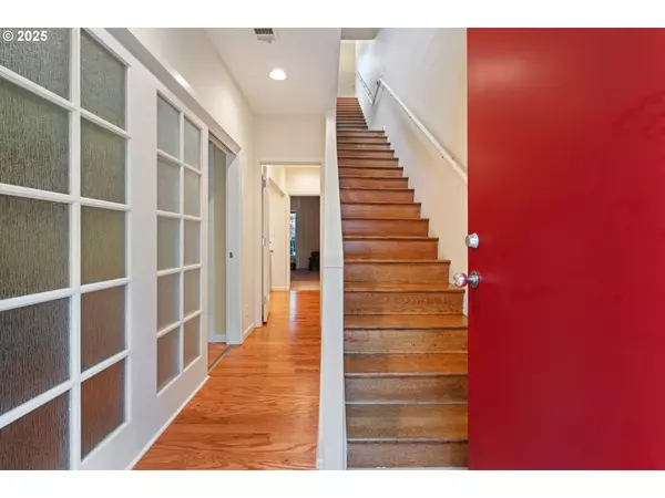 Portland, OR 97209,1135 NW IRVING ST