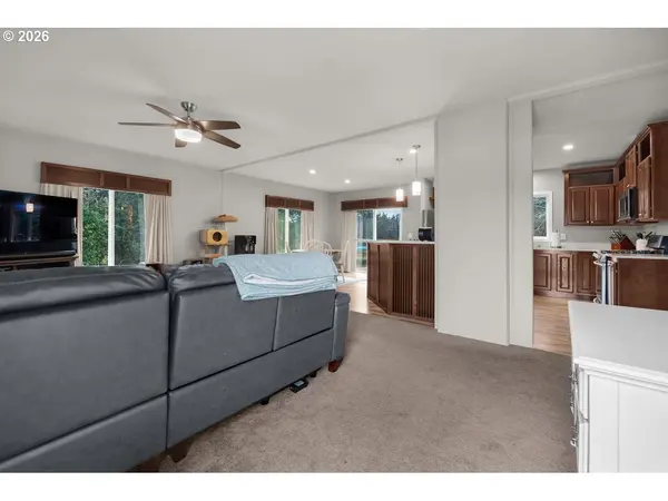 91474 RAILROAD RD, Warrenton, OR 97146