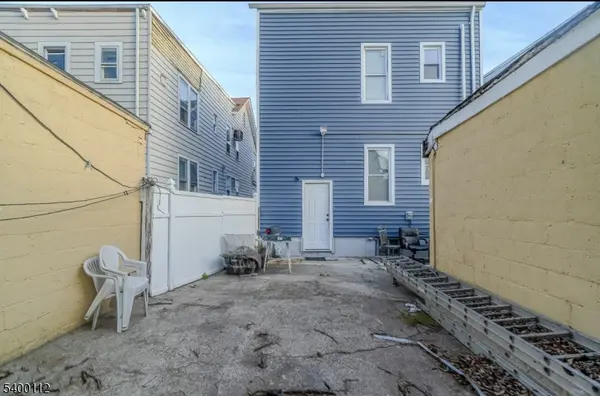 89 Sheridan St, Irvington Twp., NJ 07111