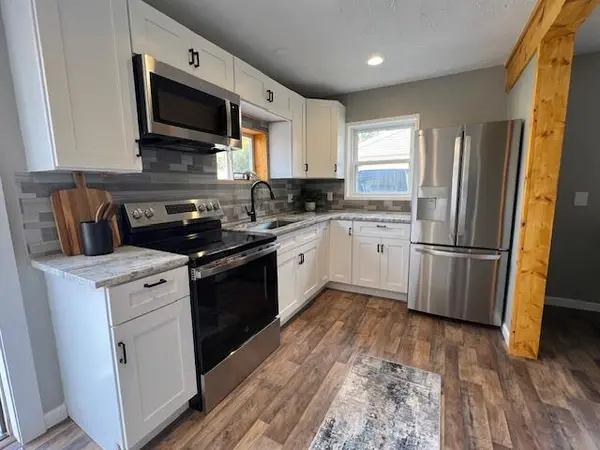 4662 Tolland AVE, Delhichartertownship_ingham, MI 48842