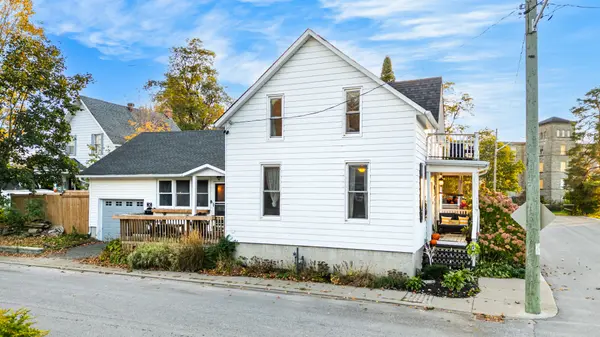 Carleton Place, ON K7C 1S9,90 Emily ST