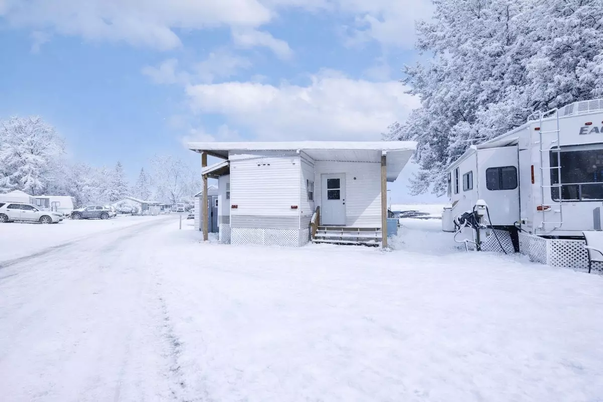 Severn, ON L0K 2C0,1838 Heron DR #14