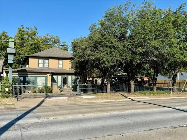 203b N Rockwall Avenue, Terrell, TX 75160