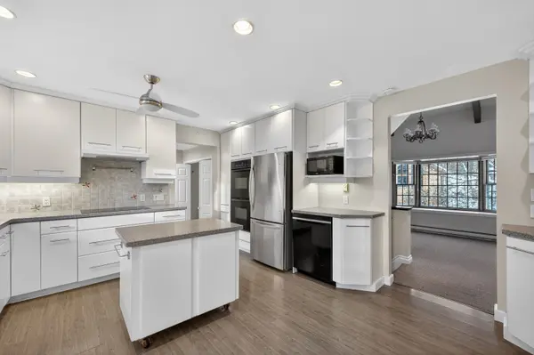 3961 Waterfall LN, Frontenac, ON K0H 1W0