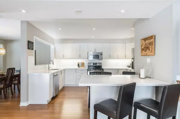 Georgian Bay, ON L0K 1S0,28 Masters CRES