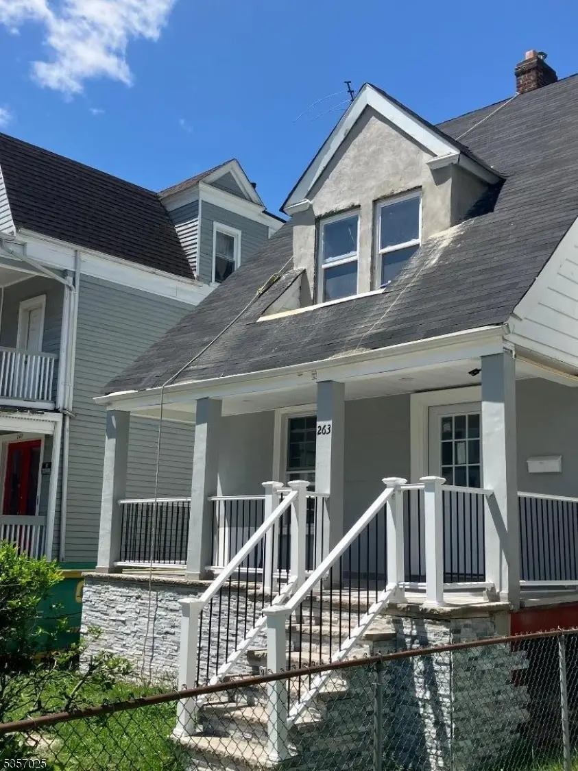 263 Halsted St, East Orange City, NJ 07018