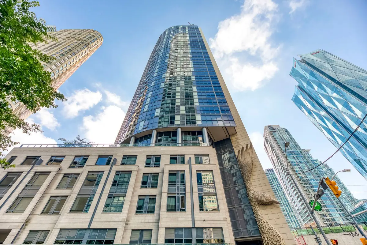 Toronto C08, ON M5E 0A8,1 The Esplanade DR #3401