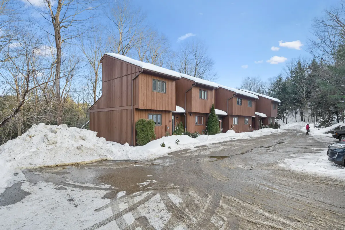 Bracebridge, ON P1L 1G2,87 Southbank DR
