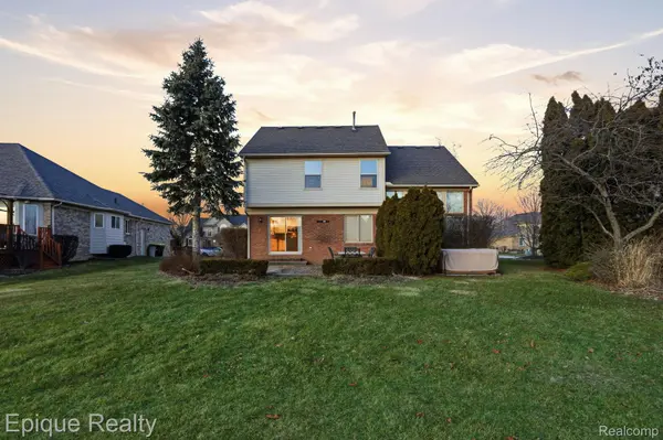 21370 Carlton DR, Macomb Township, MI 48044