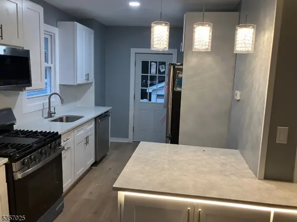 263 Halsted St, East Orange City, NJ 07018