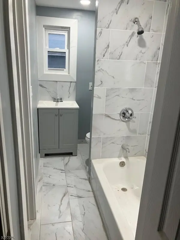 263 Halsted St, East Orange City, NJ 07018