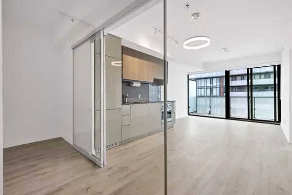 Toronto C10, ON M4P 1P9,161 Roehampton AVE #3106