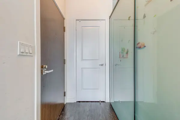 Toronto C08, ON M5E 0A8,1 The Esplanade DR #3401