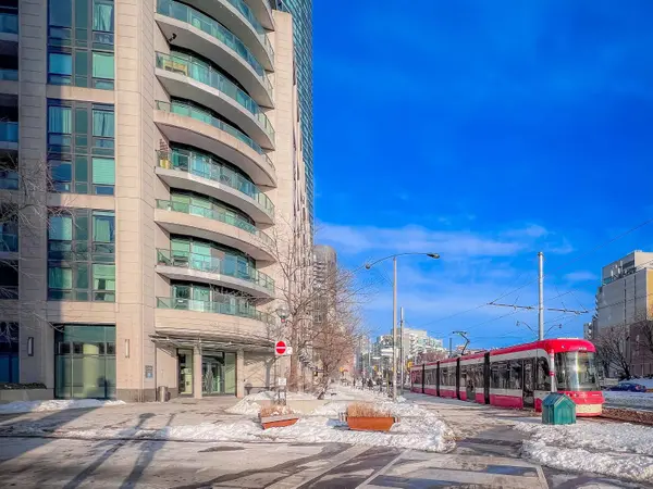 600 Fleet ST #1601, Toronto C01, ON M5V 1B7