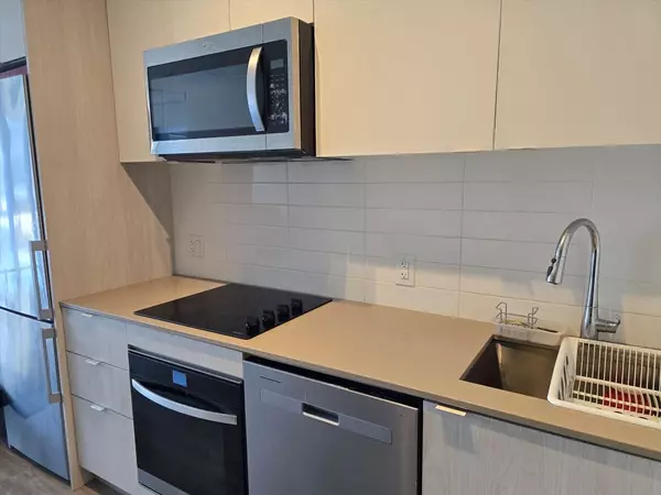 Toronto, ON M5A 0X6,70 Princess ST #608