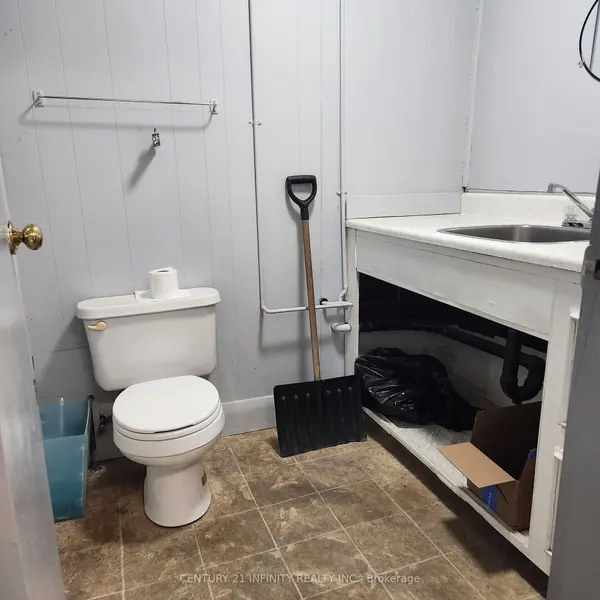 1019 Nelson ST #10, Oshawa, ON L1H 7N9