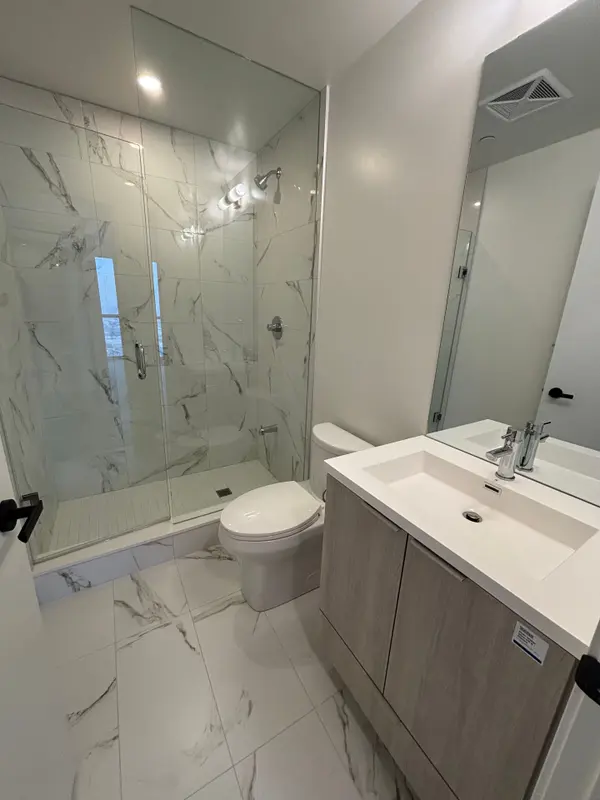 Vaughan, ON L4K 0R2,8 Interchange WAY E #5002